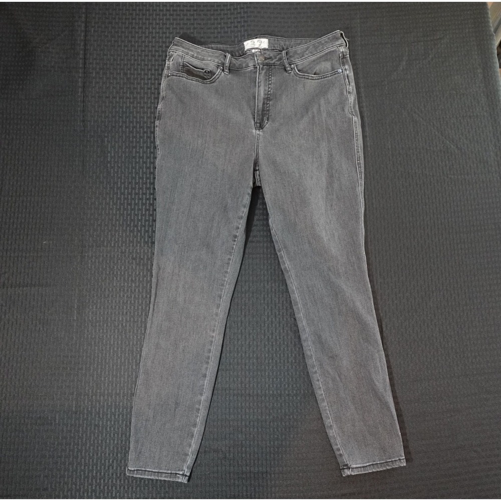 Free People We The Free Curvy Skinny Jeans Washed‎ Black Size 32 High Rise Denim